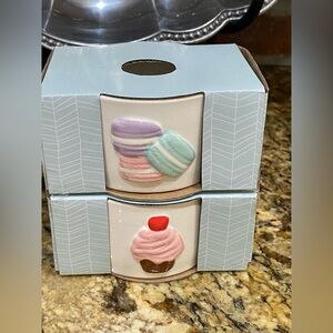 Bakeshop by Masterclass macaroons and cupcakes double sided set of 2 ramekins